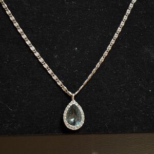 .925 sterling silver Elegant Silver Teardrop Pendant Necklace and earrings